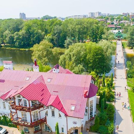 Zdybanka Otel Sumi Dış mekan fotoğraf
