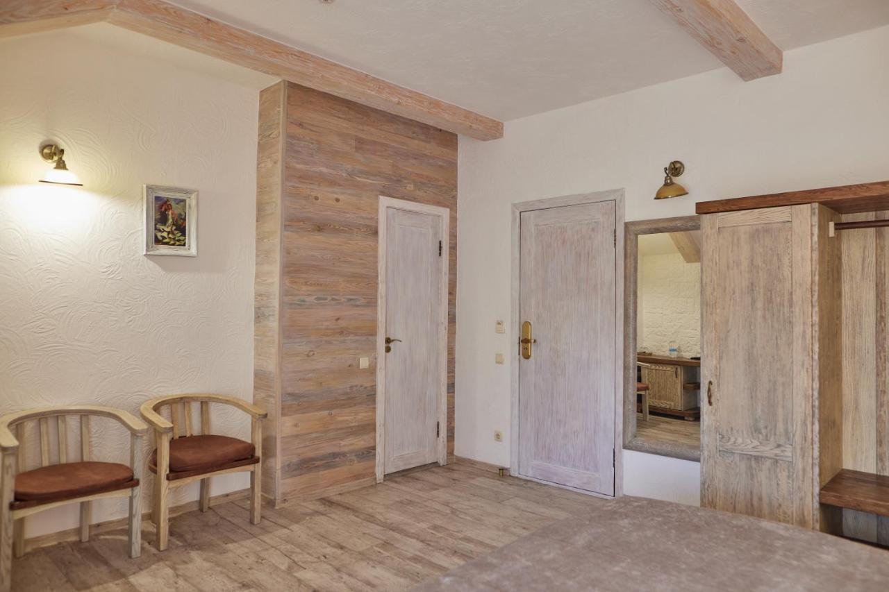 Zdybanka Otel Sumi Dış mekan fotoğraf