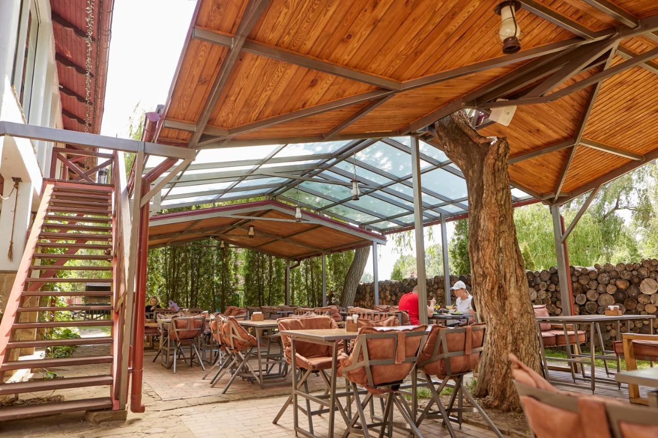 Zdybanka Otel Sumi Dış mekan fotoğraf