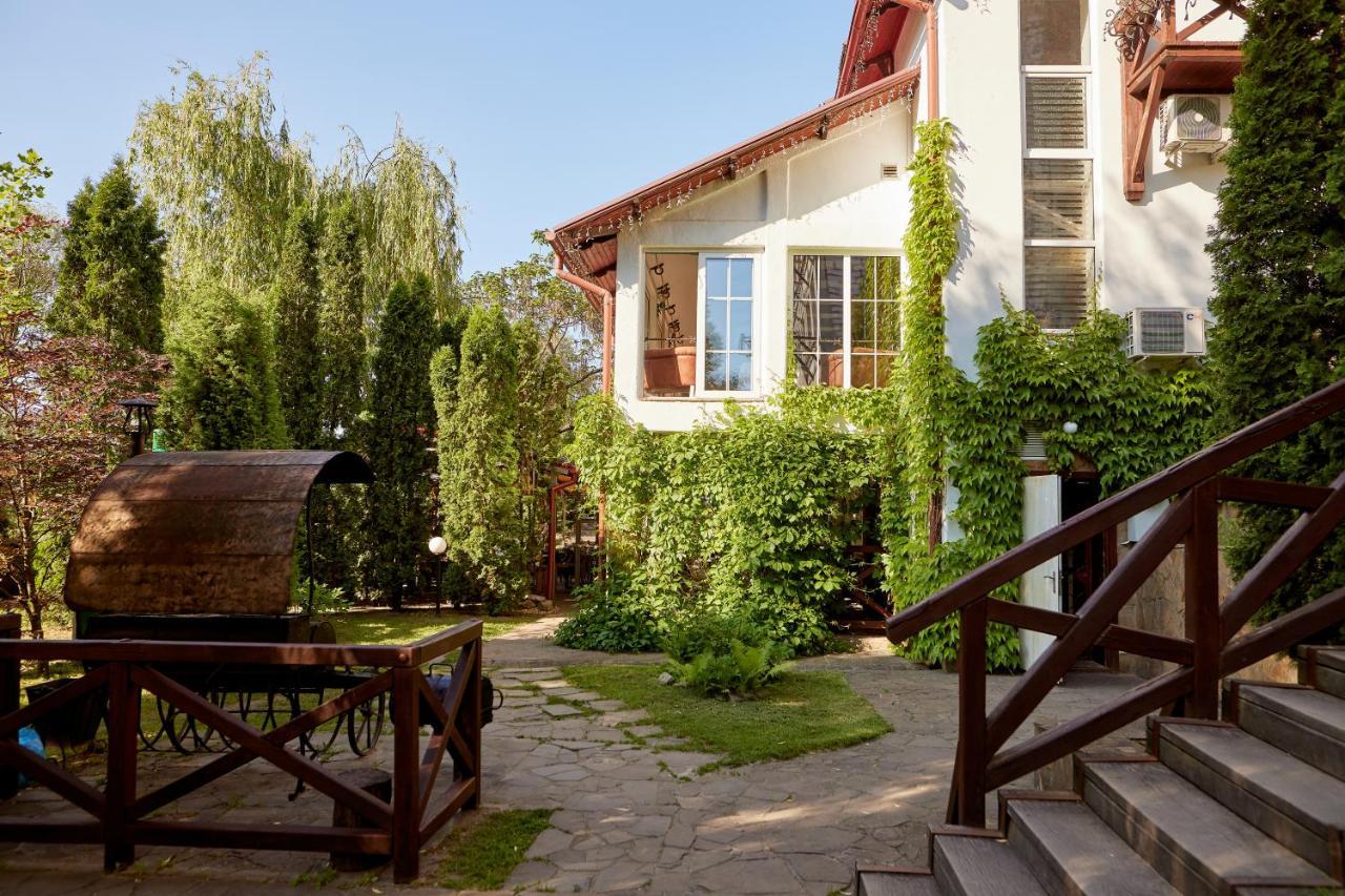 Zdybanka Otel Sumi Dış mekan fotoğraf