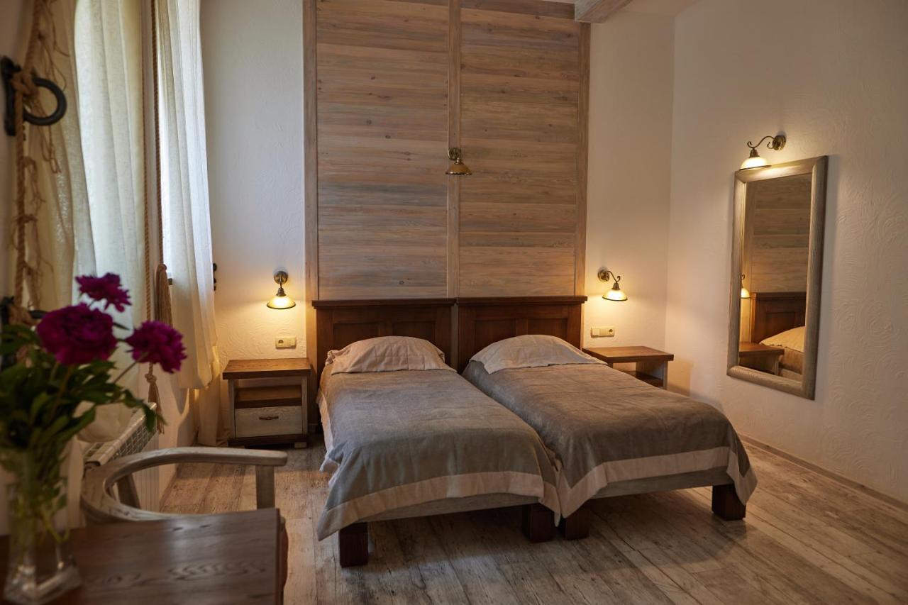 Zdybanka Otel Sumi Dış mekan fotoğraf