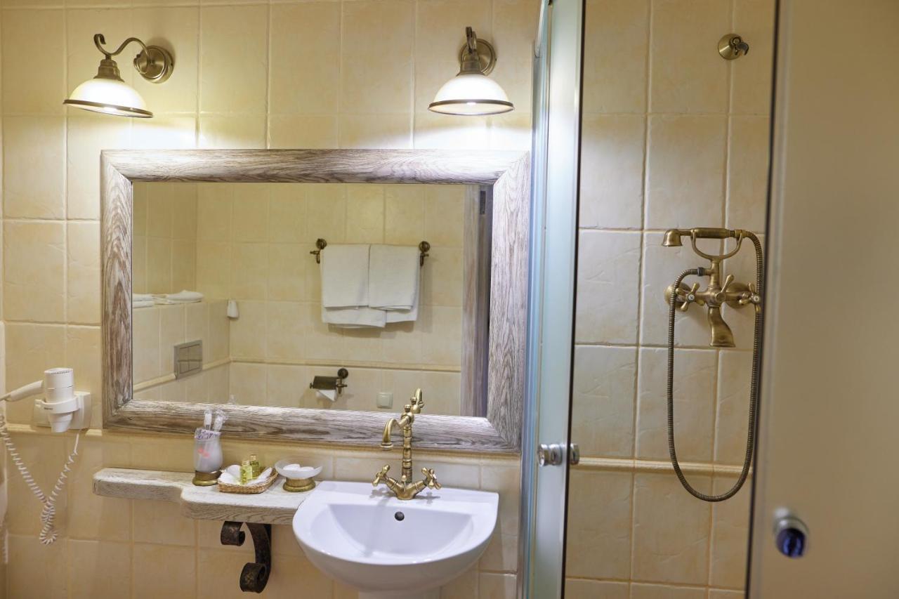 Zdybanka Otel Sumi Dış mekan fotoğraf