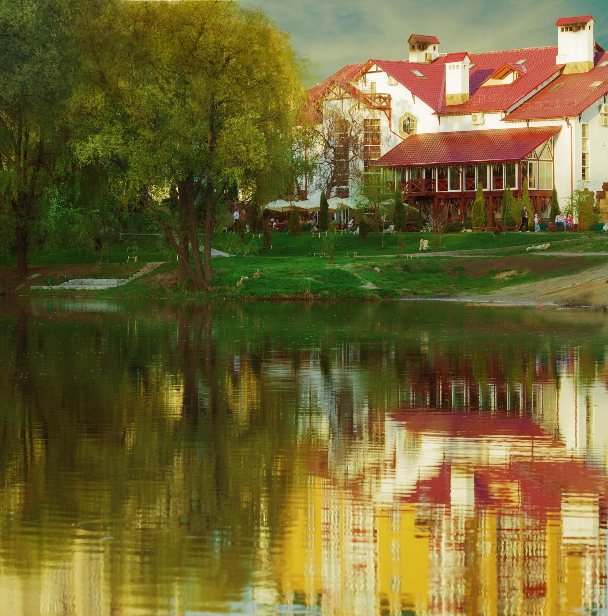 Zdybanka Otel Sumi Dış mekan fotoğraf