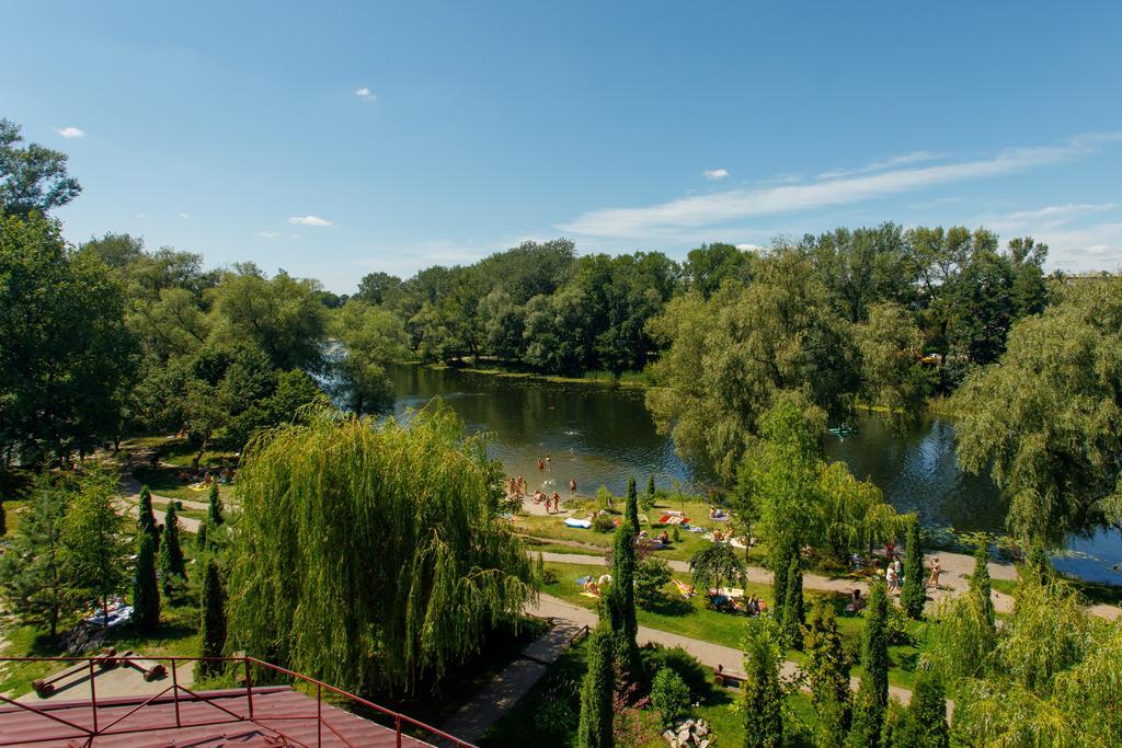 Zdybanka Otel Sumi Dış mekan fotoğraf