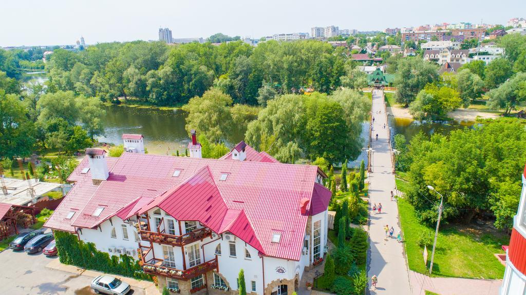 Zdybanka Otel Sumi Dış mekan fotoğraf