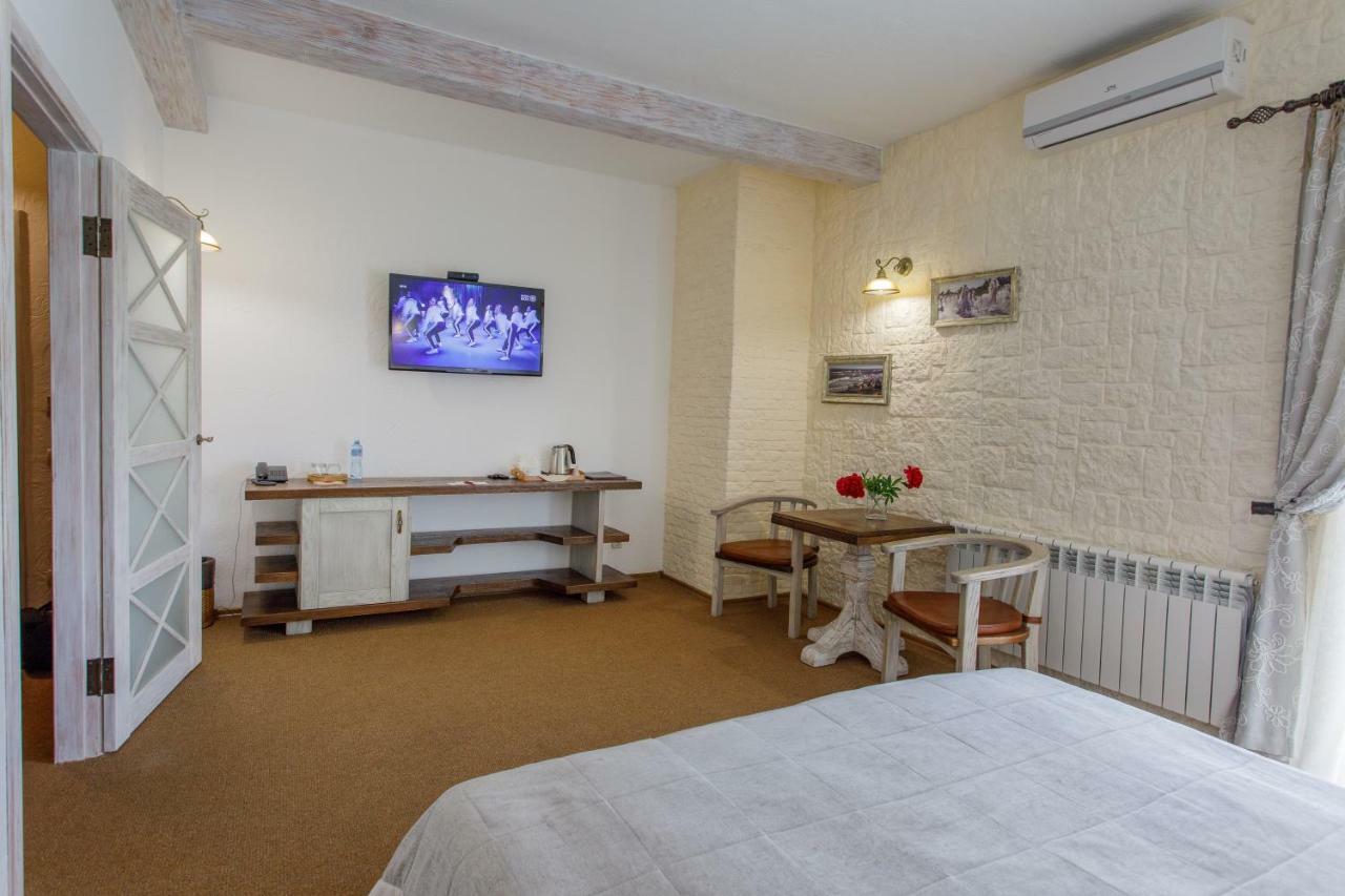 Zdybanka Otel Sumi Dış mekan fotoğraf